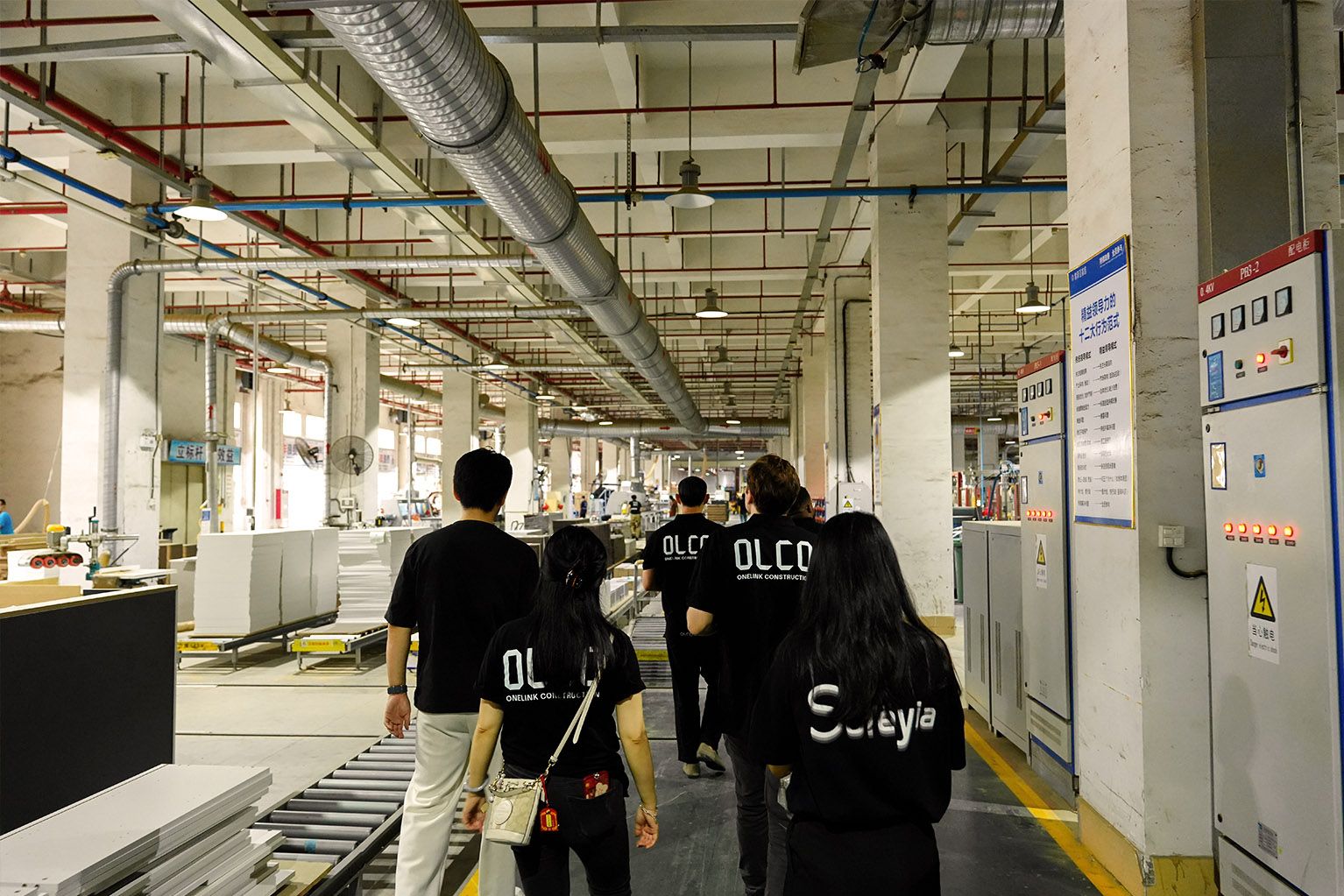 Direct Procurement vs. Middleman Logistics