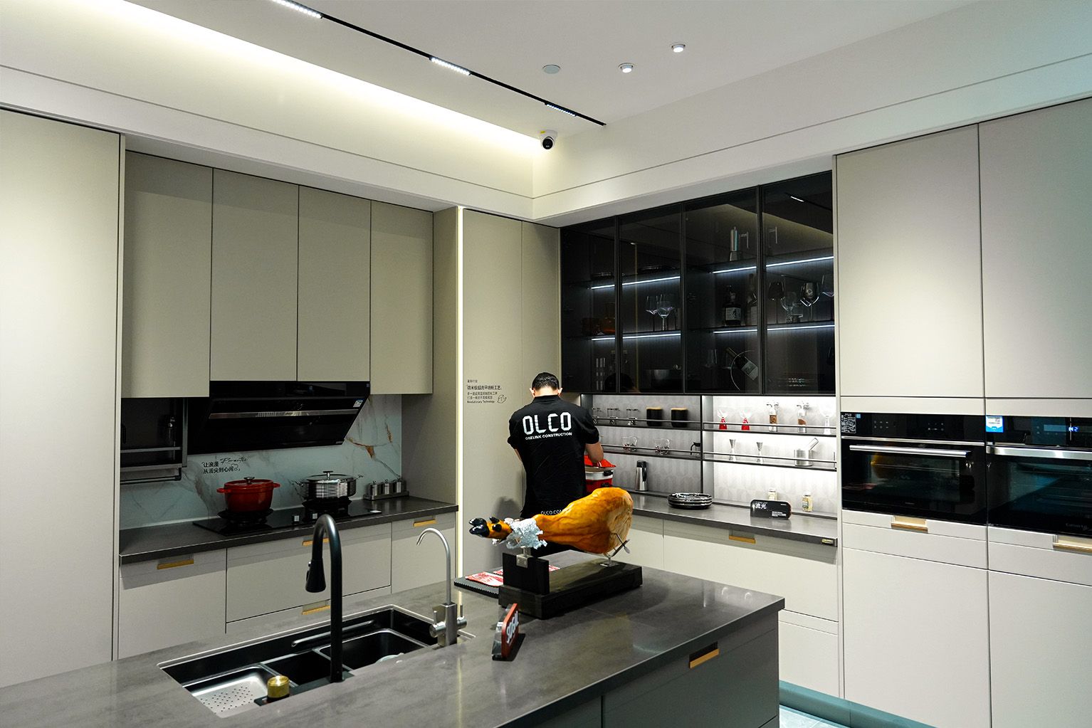 Modern Minimalist Kitchen Cabinet Layouts